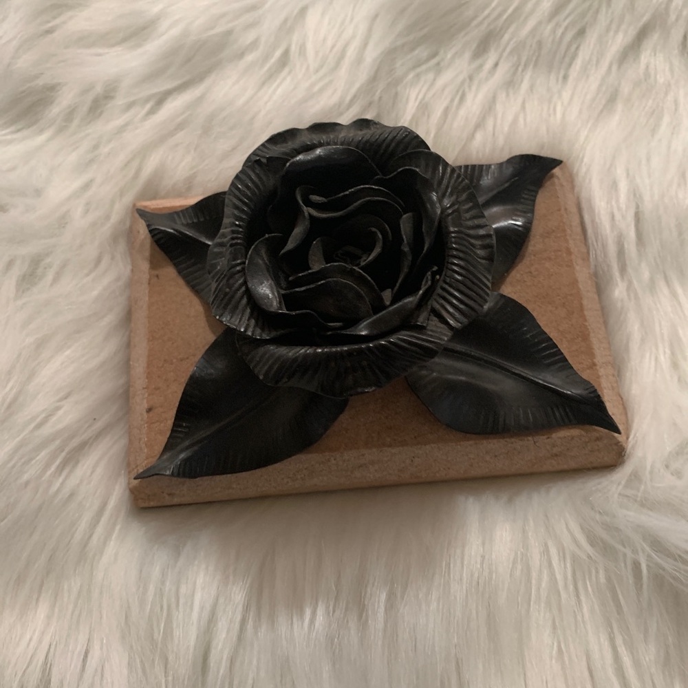 Rose paper weight